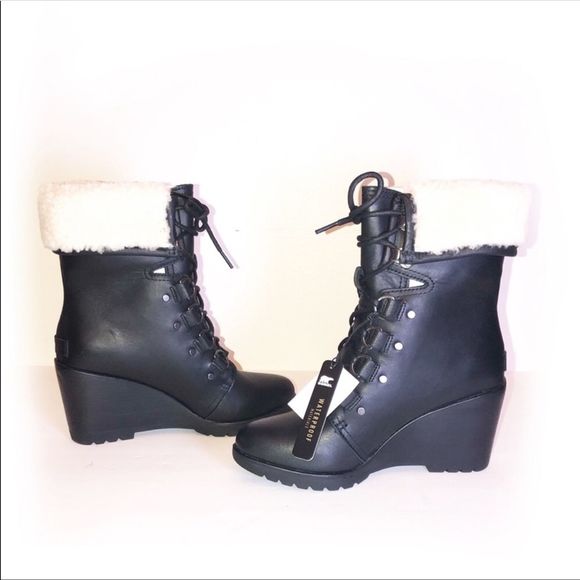 Sorel Shoes - NWT Sorel leather shearling boot Sz 7.5